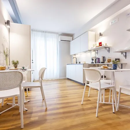 Kucuncy Luxury - Centro Storico Di - 2 Camere, 2 Bagni Tatil Evi Lipari (Isola Lipari)