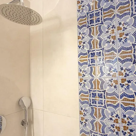Kucuncy Luxury - Centro Storico Di - 2 Camere, 2 Bagni Hébergement de vacances