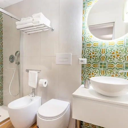 Kucuncy Luxury - Centro Storico Di - 2 Camere, 2 Bagni * Lipari (Isola Lipari)