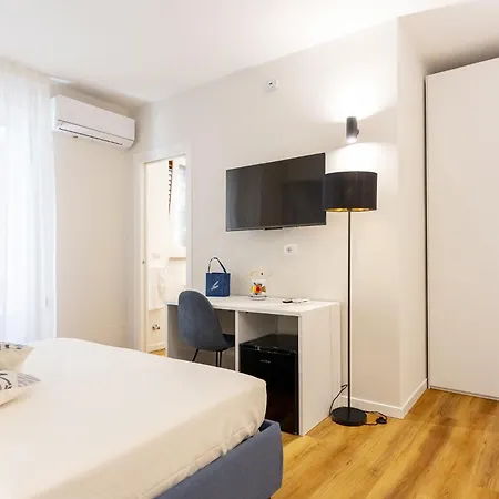Kucuncy Luxury - Centro Storico Di - 2 Camere, 2 Bagni Hébergement de vacances *
