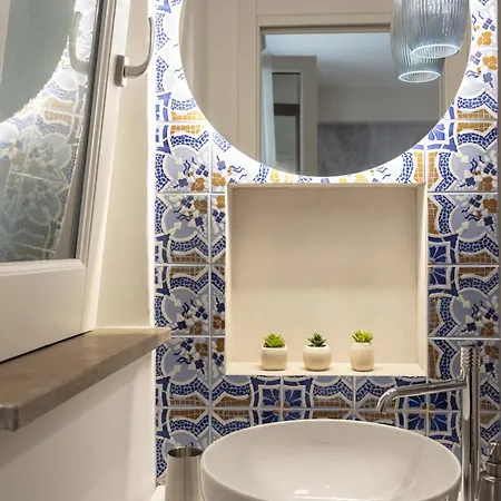 Kucuncy Luxury - Centro Storico Di - 2 Camere, 2 Bagni Lipari (Isola Lipari)